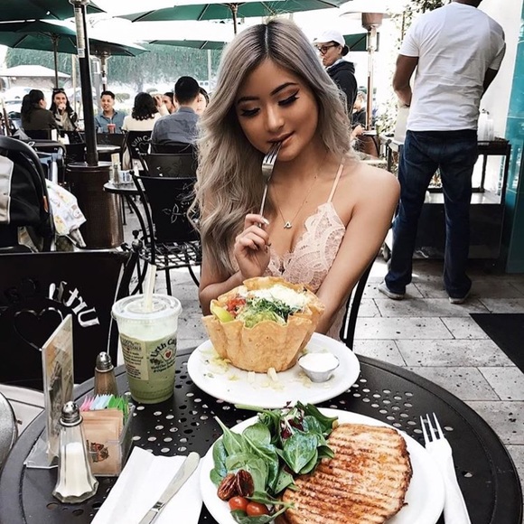 🆕LAST Como La Flor Blush Lace Romper - Picture 4 of 5